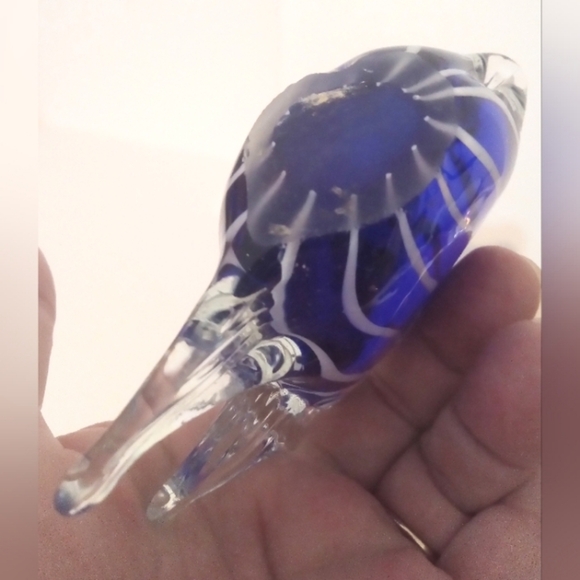 Art Glass Angel Fish Paper Weight Figurine Vintage Cobalt Blue w White Stripes - Picture 5 of 5